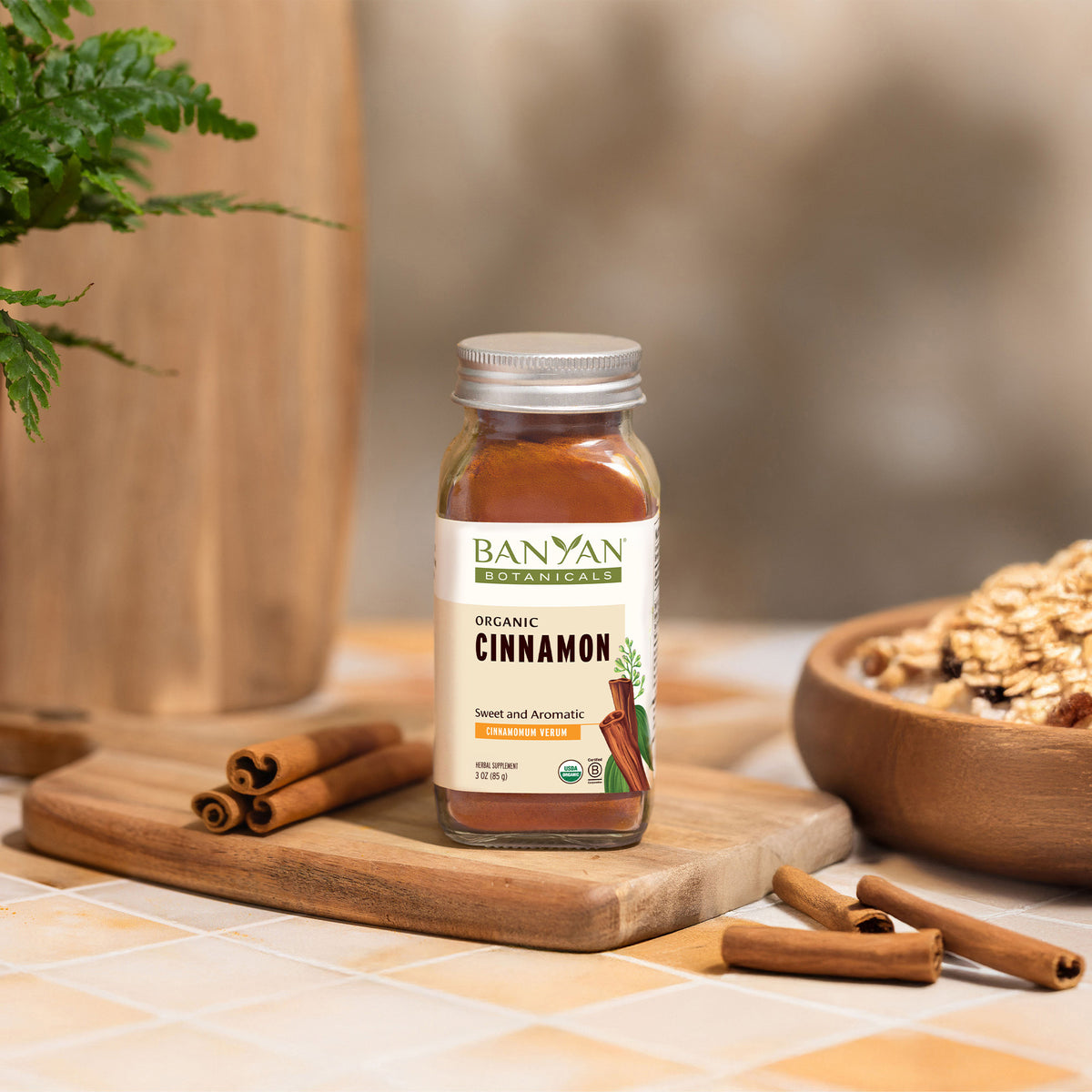 spice jar: Cinnamon powder spice jar 
